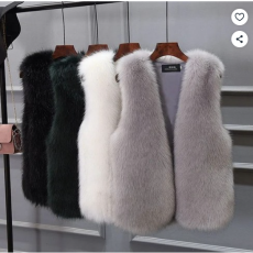 여성용 페이크털 퍼조끼 도톰 뽀글이 베스트 Women's Vest